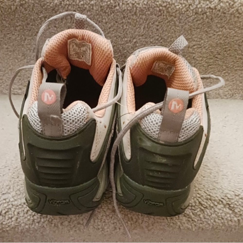 Women’s Merrell Shoes - Picture 6 of 7